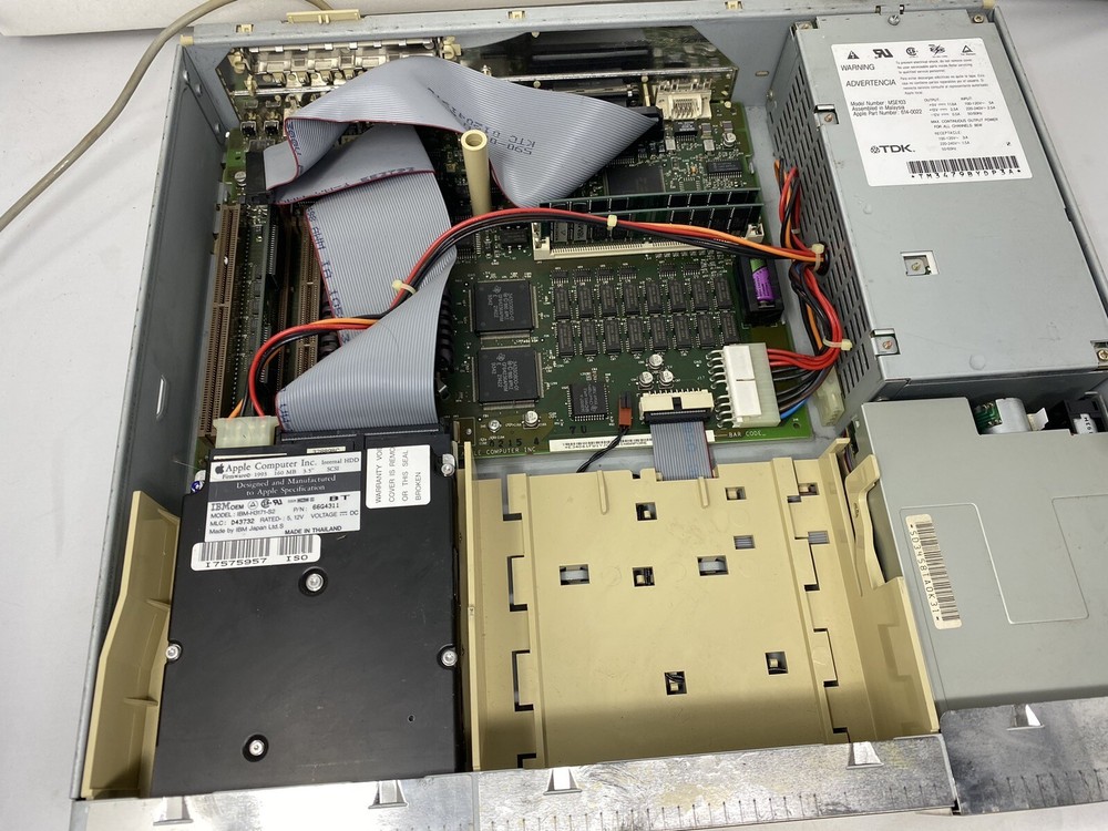 Vintage Apple Macintosh 6100/66 PowerPC Computer