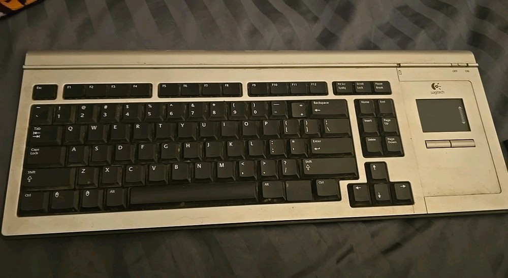 Logitech Cordless MediaBoard Keyboard Y-RAN77 Playstation 3 Silver Tested