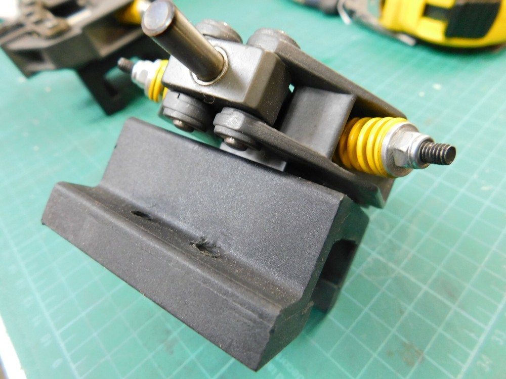 Mechanical Robot Claw Clamper