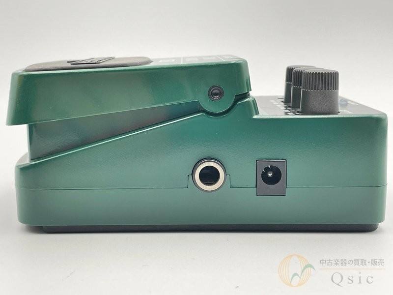 [Used] BEHRINGER UV300 Auto-wah whose response changes depending on picking