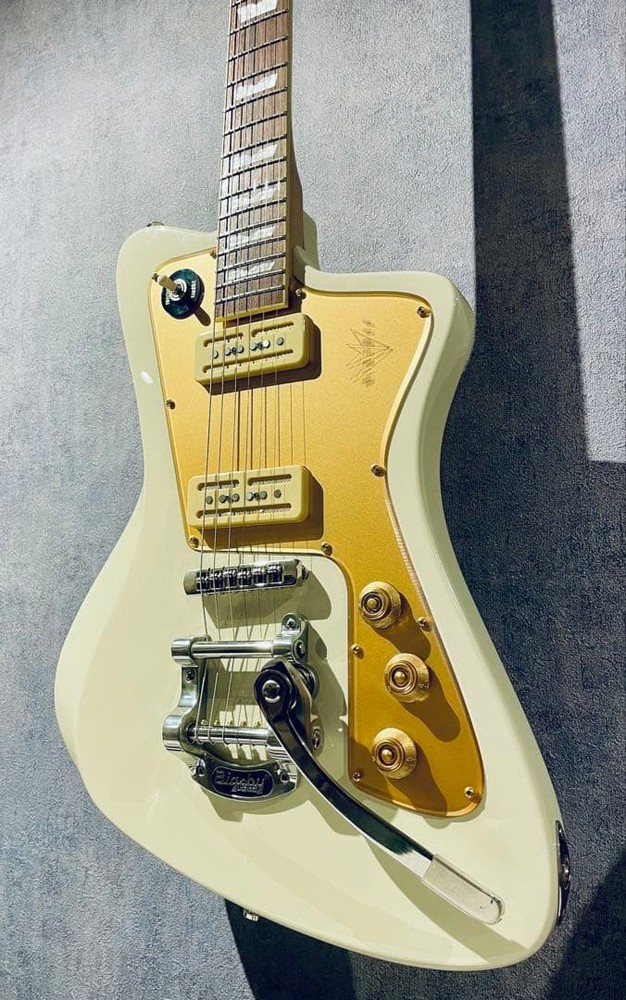 Baum Guitars Wingman