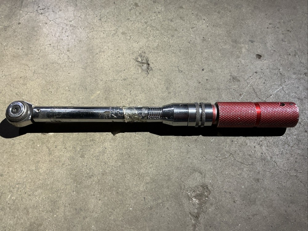 Mac Tools Rounded Head Micro-Adjustable Torque Wrench 30-200 In-Lbs 1/4 TWM200A