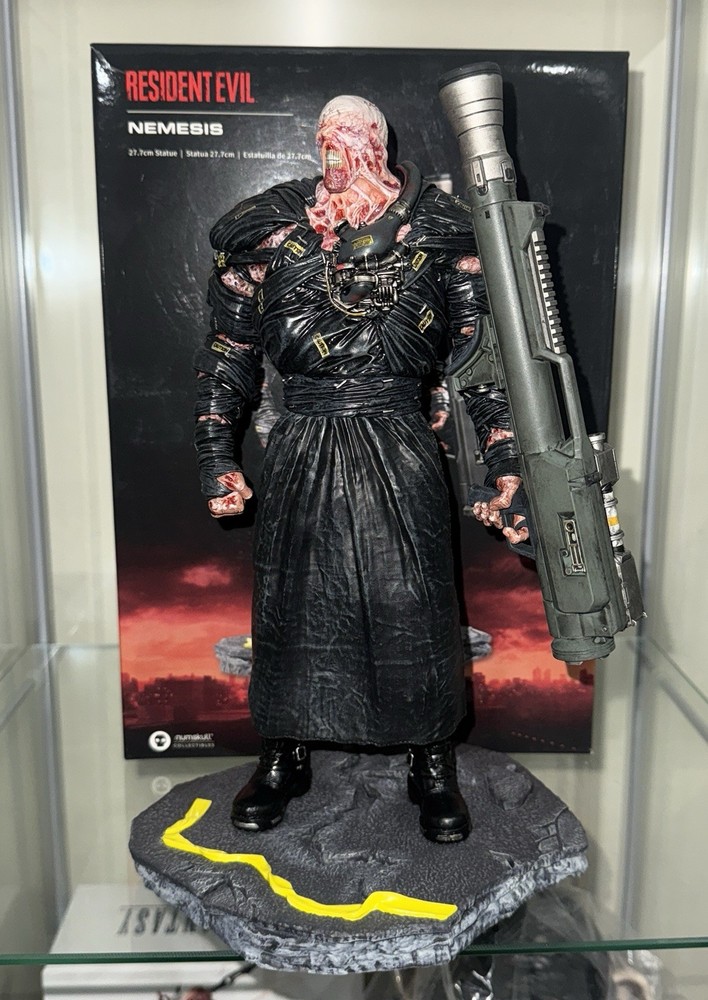 Capcom Numskull Resident Evil 3 Nemesis Preowned Statue With Box