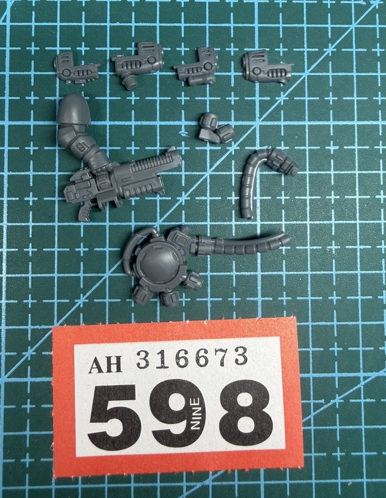 Space Marine Hellblaster Plasma Gun Arm Pair Backpack 40k Bits Heresy Weapon