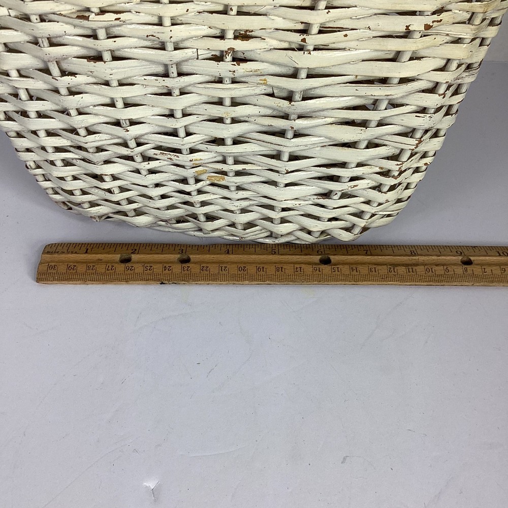 VTG Wicker Storage Container Front Handlebar Bicycle basket Needs Some Paint