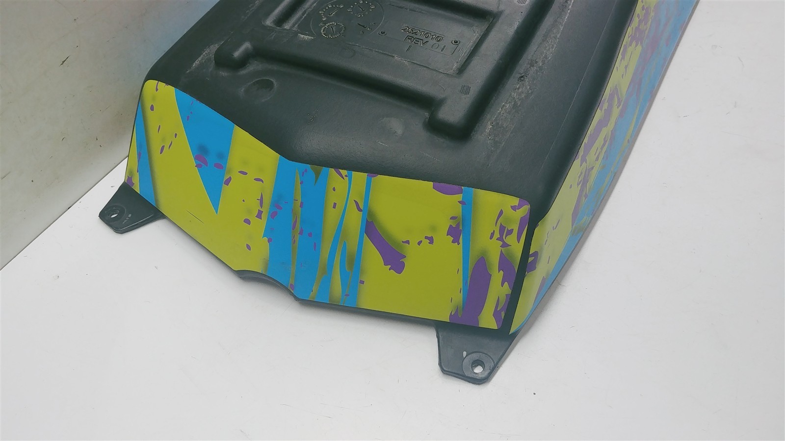 2011 Polaris Switchback Assault 800 Gas Tank w Fuel Pump & Gauge Cap 2521010