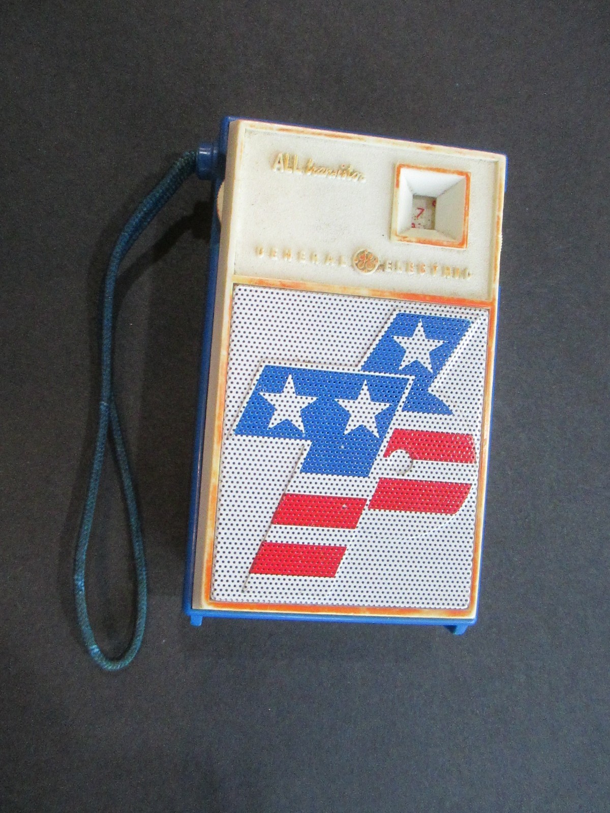 Vintage General Electric GE Spirit of 76 All Transistor Radio WORKING A3