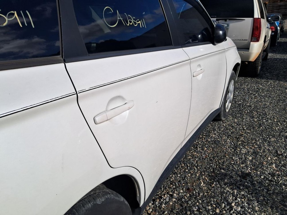 Engine ECM Electronic Control Module 2.4L Fits 14-15 OUTLANDER 4847668