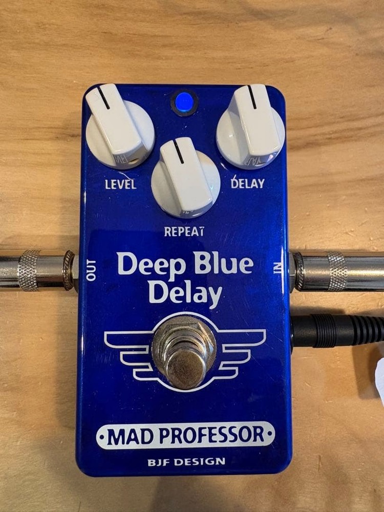 MAD PROFESSOR Deep Blue Delay Hand Wired BJF Design Pedal