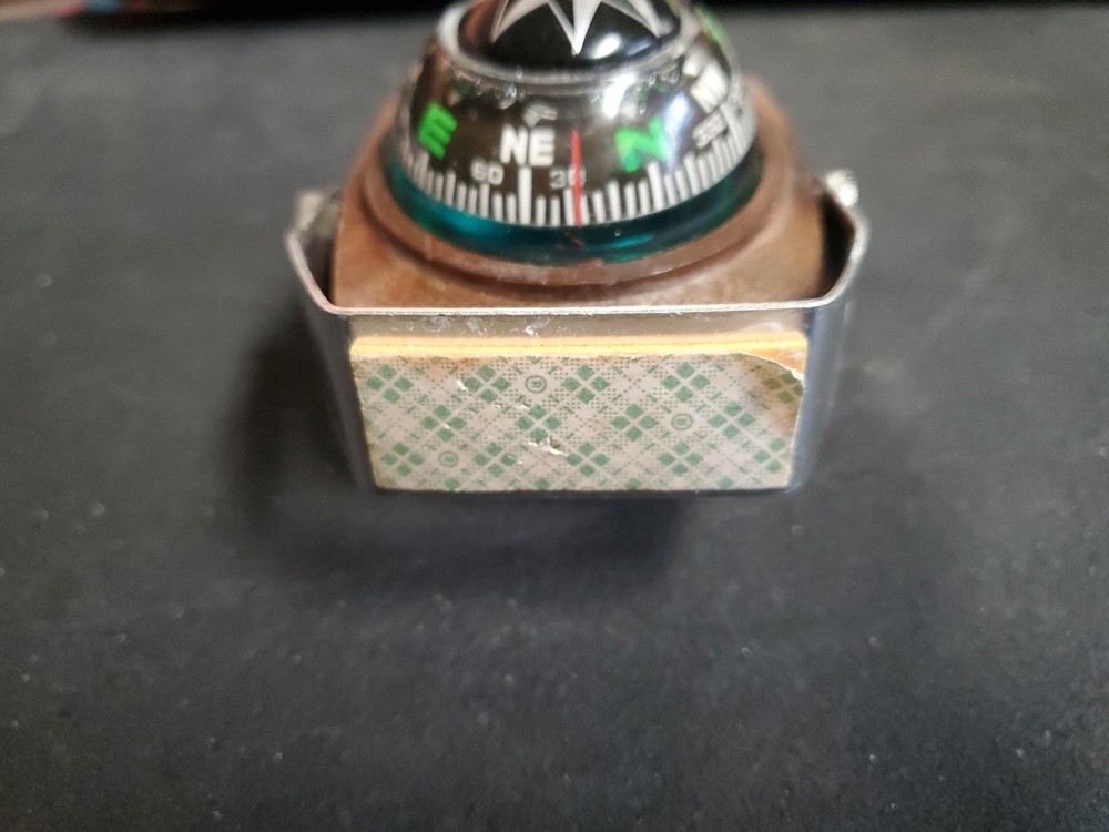 Vintage Universal Compass
