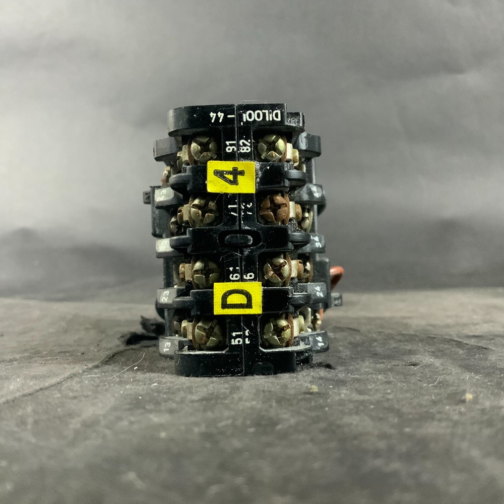 KLOCKNER MOELLER DILOOL-44 CONTACTOR ($35 OBO)