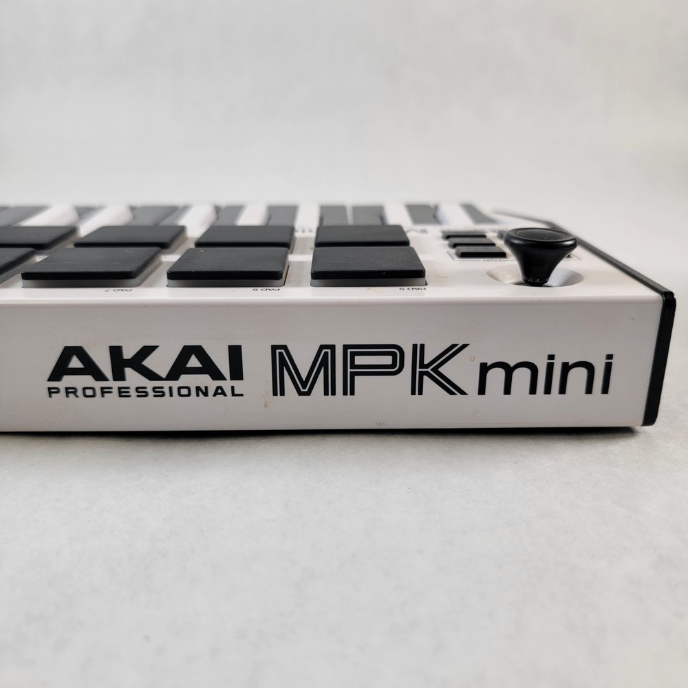 Akai MPK mini MK3 Electronic Professional Keyboard Controller Music Untested
