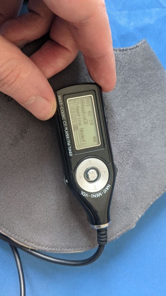 iRiver Slimx IMP-900 CD Player personal Discman