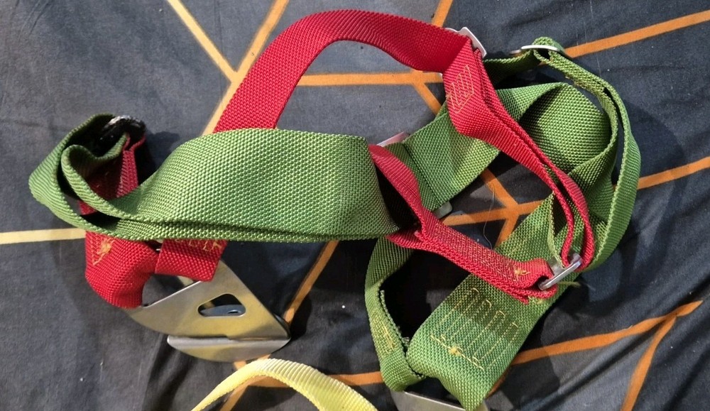 3 X Britax Harnesses