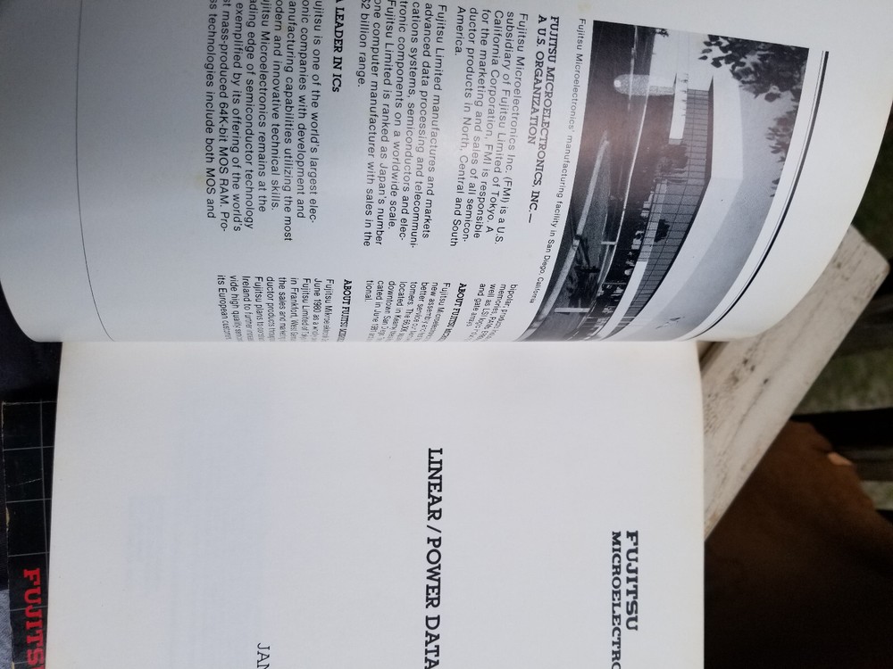 2 VINTAGE MICROELECTRONICS ELECTRONICS BOOKS MEMORY DATA 1983, 1984 FUJITSU