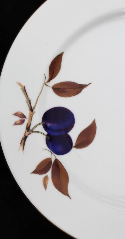 Royal Worcester Evesham Gold Five Piece Place Setting