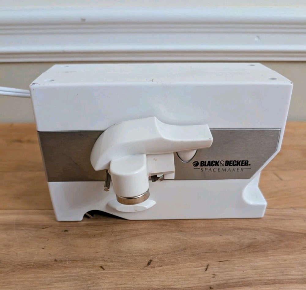 Black & Decker Spacemaker Under Cabinet Electric Can Opener White C085
