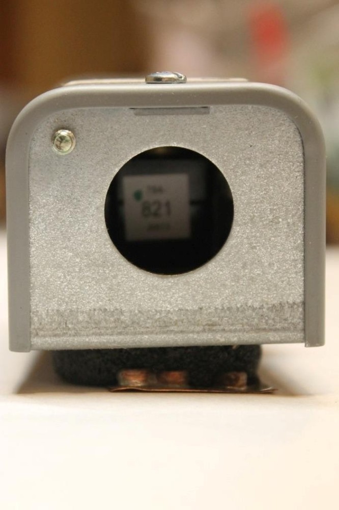 Johnson Controls A19DAC-10C Surface-Mounted Single-Stage Temperature Control ^