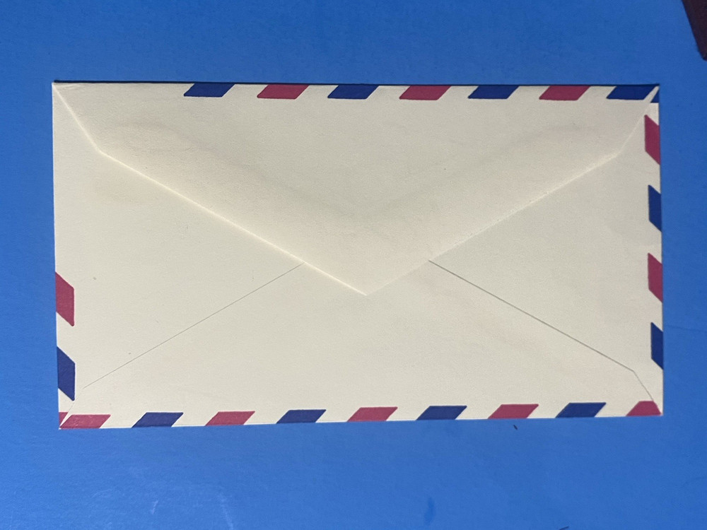 UC37 AIRMAIL ENVELOPE 8c AIRPLANE IN FLIGHT