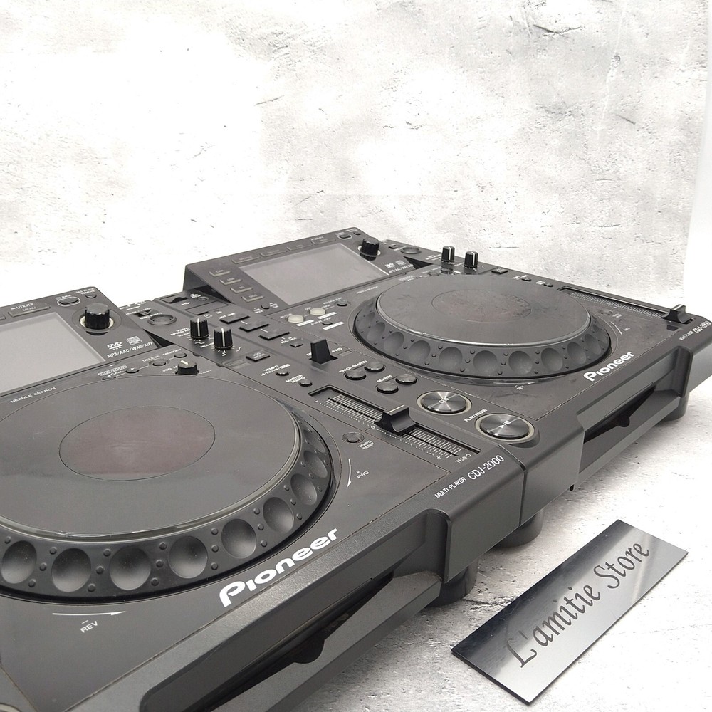 Pair 2x Pioneer CDJ-2000 Professional DJ Multi Player Digital Turntable CDJ2000