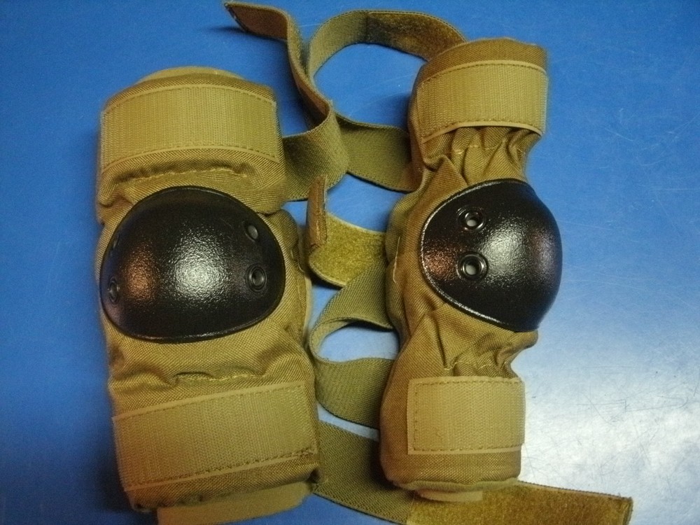 COYOTE BIJAN'S  ELBOW PADS LARGE