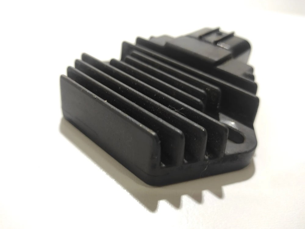 HONDA XL 650 V Transalp 2001 Voltage rectifier regulator