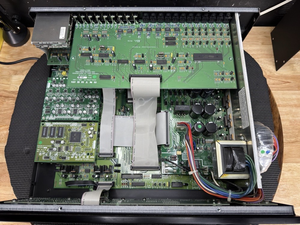 Anthem AVM 30 Stereo Preamplifier/Processor