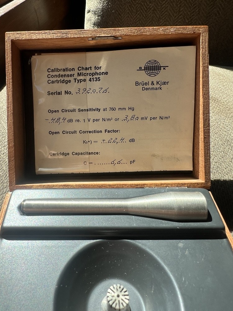 Bruel & Kjaer (B&K) Instruments Type 4135 Microphone w/ Case Papers UNTESTED