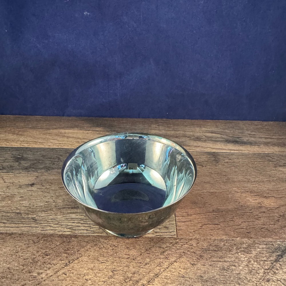 Vintage Oneida Silverplated Footed Bowl 4"Dia 2"H