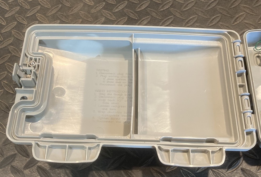 Corning Universal Network Interface Device Housing UNI-30W3-13U1