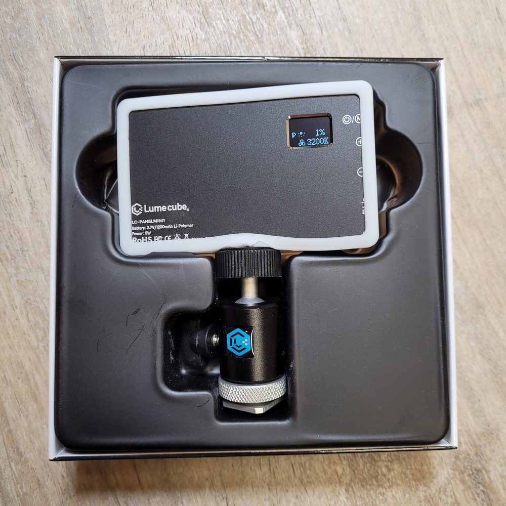 Lume Cube Panel Mini On Camera Full Spectrum LED Light Video Camera