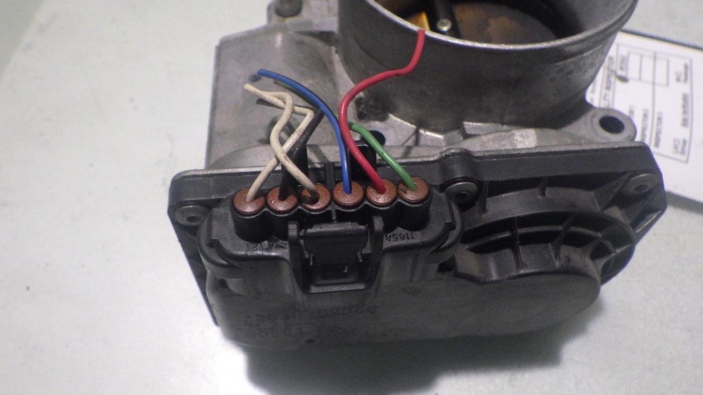 08 LEXUS RX350 Throttle Body