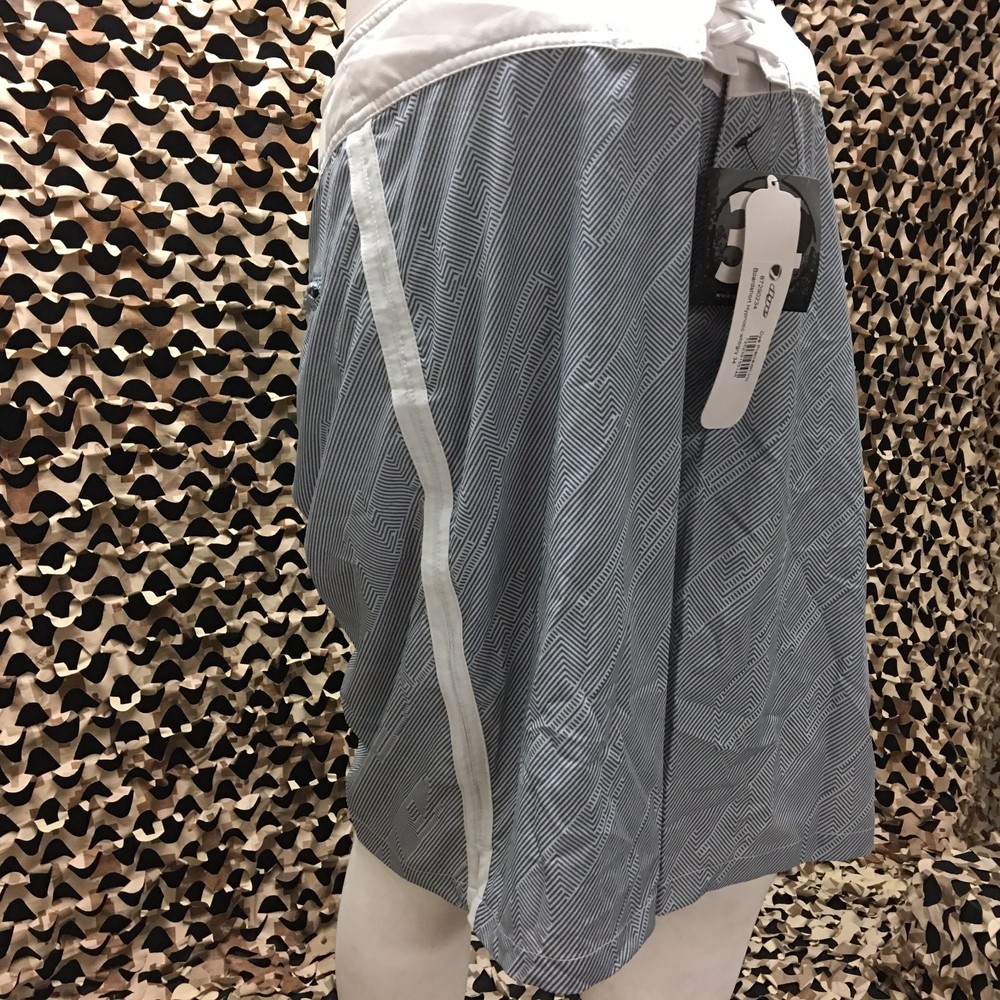 NEW Dye Boardshorts - Hypnotic White/Grey - Size 36