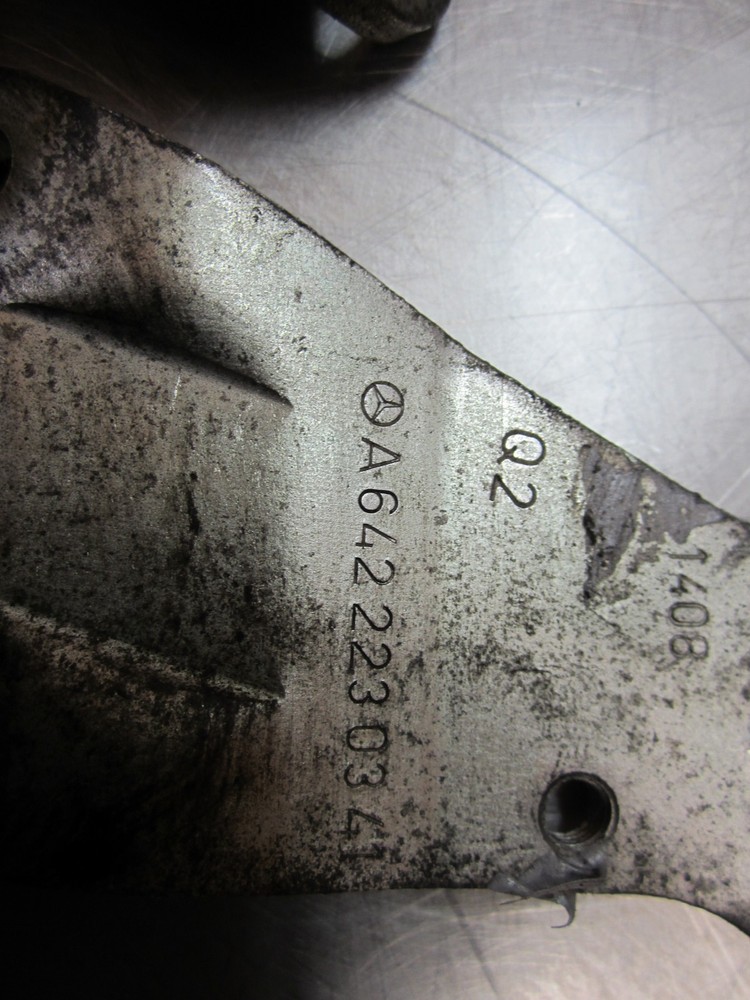Engine Lift Bracket From 2009 Dodge Sprinter 2500 3.0 6422230341