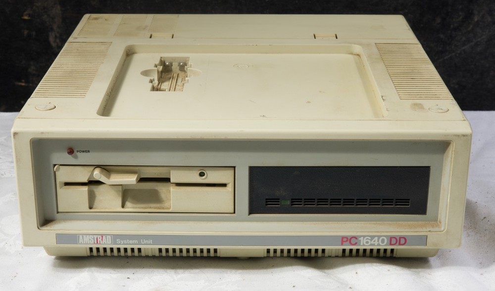 Vintage Amstrad PC1640DD 8086 untested 1894