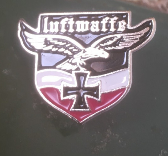 German  WW2 Luftwaffe  pin badge