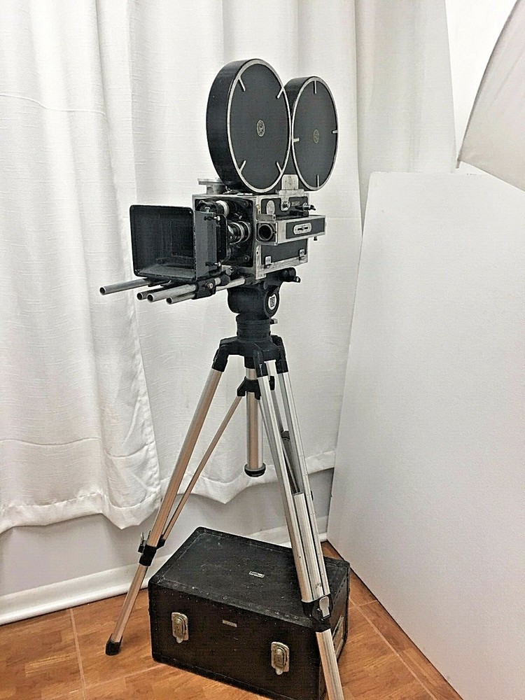 DeVry Supreme 35mm Optical Sound Newsreel & Studio Camera Circa 1940's