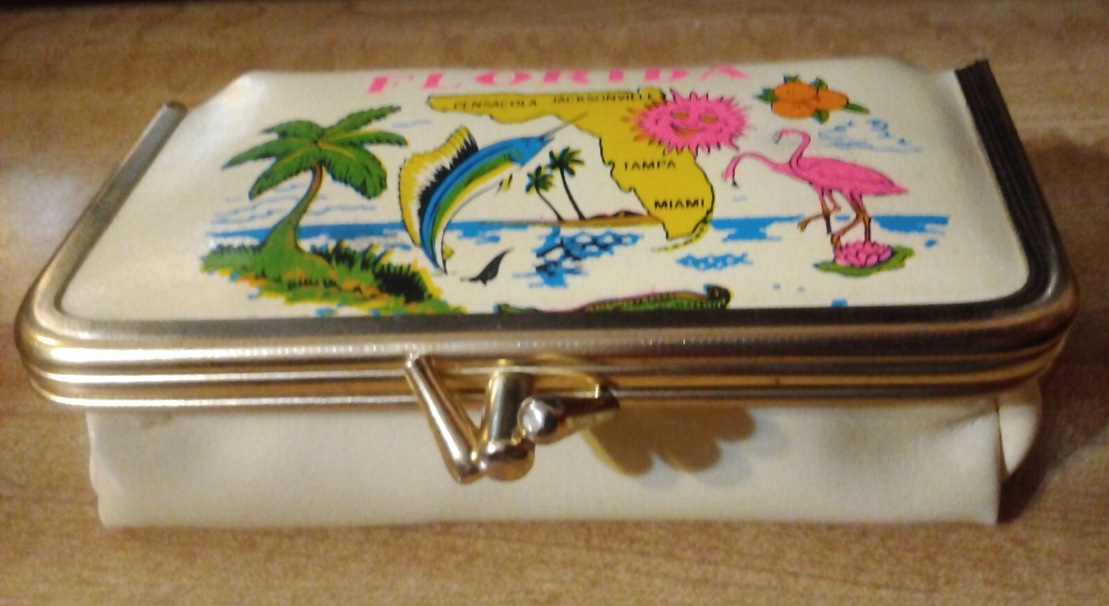 Vtg FLORIDA Souvenir Travel Manicure Sewing Kit Cigarette Makeup Lipstick Holder