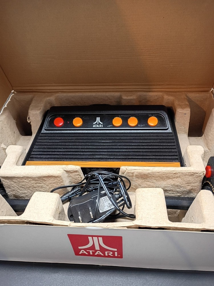 Atari - Flashback 4 Classic Game Console 40th Anniversary Edition