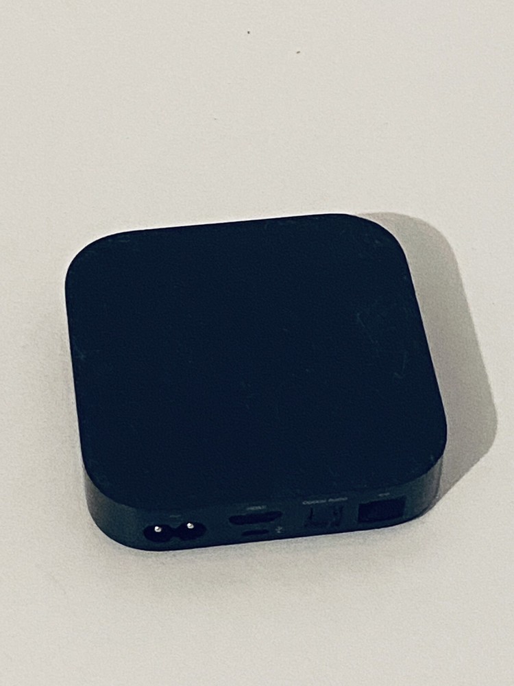 AppleTV (A1469) HD Digital Media Streamer - Black (3rd Generation)