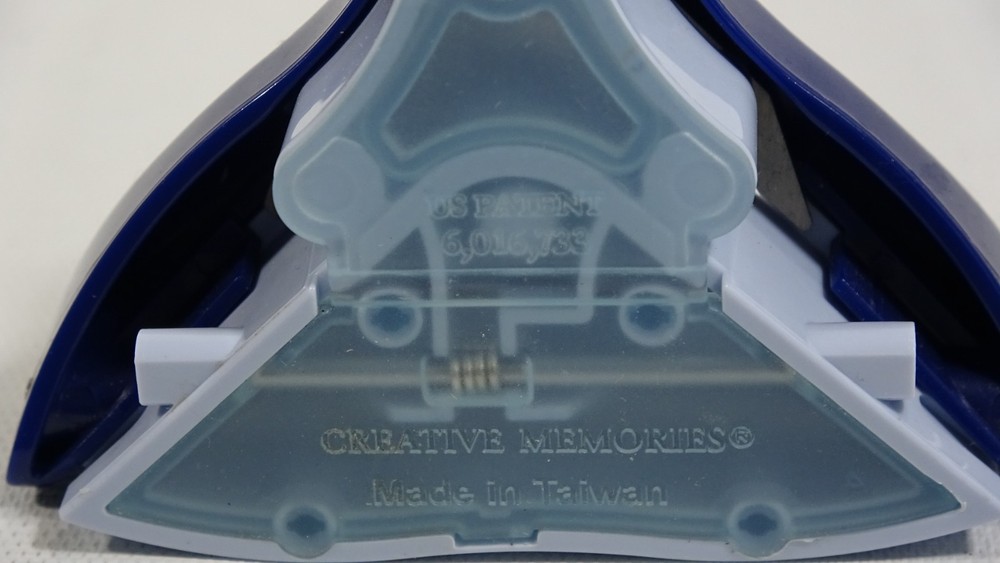 Creative Memories Round Corner Shaper Punch