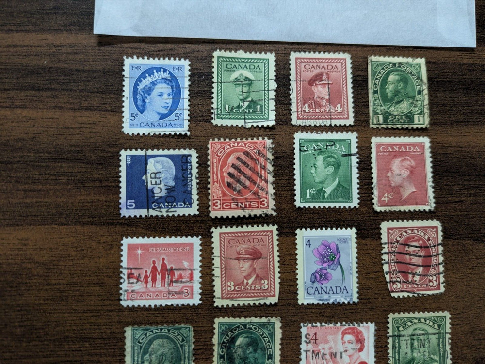 Canada Postage Stamps - Canada - Vintage - 20 Various Stamps (212)
