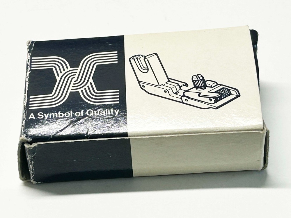 White Superlock Elastic Attaching Foot #61014 w/Instructions