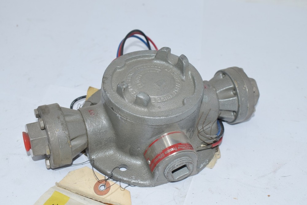 NEW SOR Static-O-Ring 15S-E5-CSS 3-50 PSI Adjustable Pressure Switch