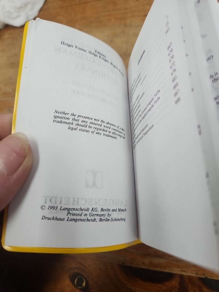 Langenscheidt - Universal German Dictionary Small PB