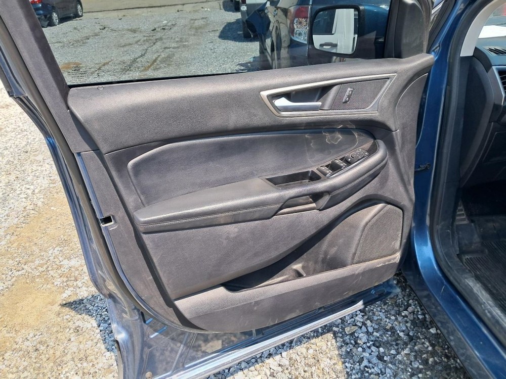 EDGE 2019 Glove Box 4779749