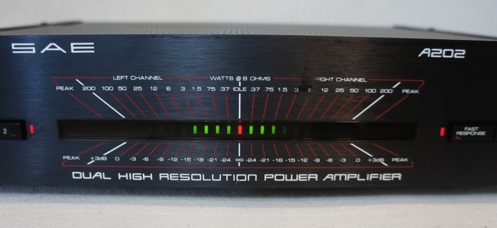 SAE A202 DUAL HIGH RESOLUTION POWER AMPLIFIER