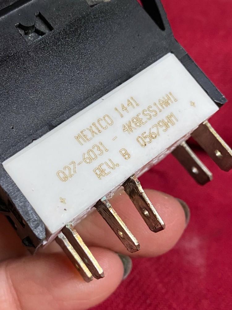 PETERBILT SWITCH, DASH, Q27-6031-4K8ESS1AH1 MASTER SWITCH