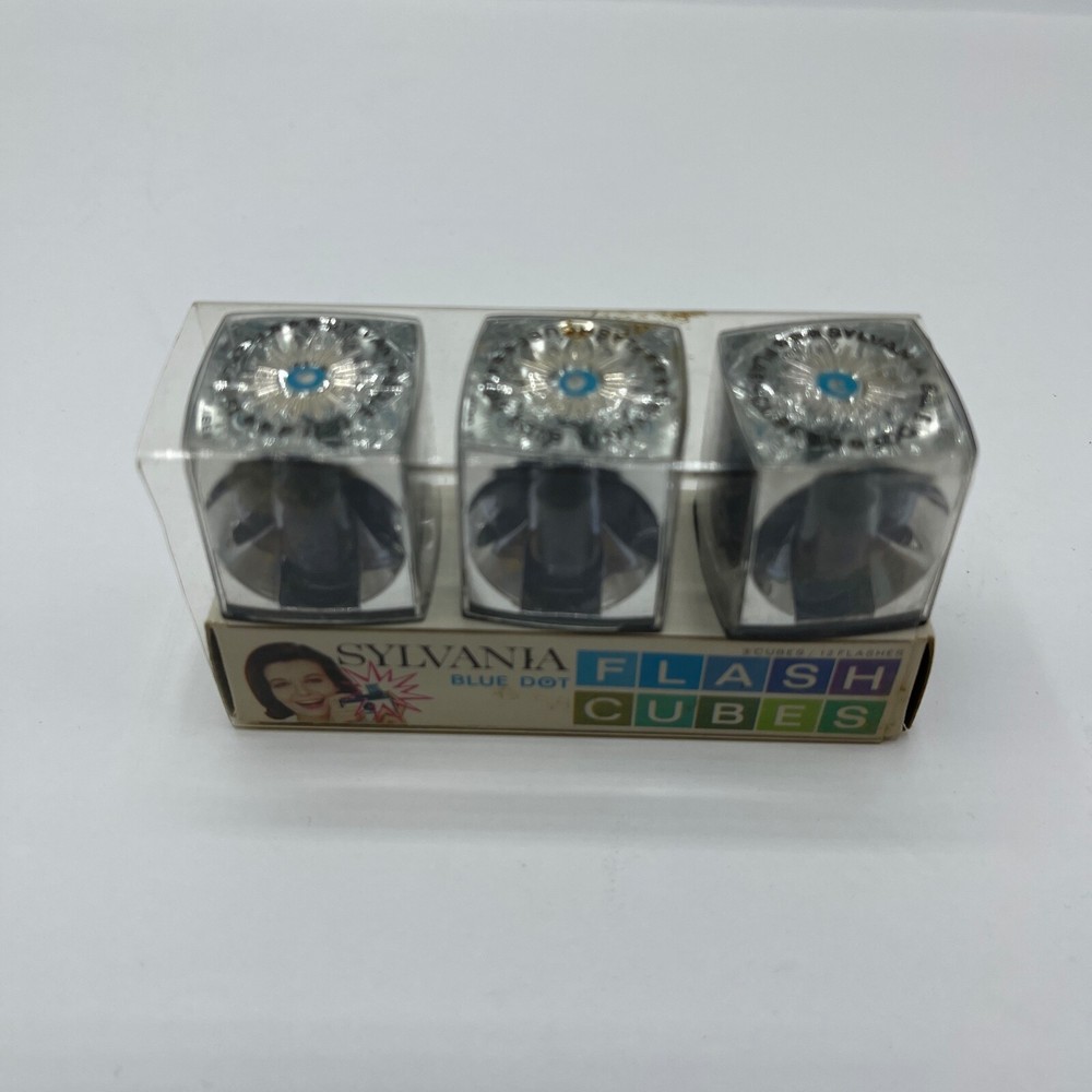 Sylvania Blue Dot Flash 3 Cubes Pack