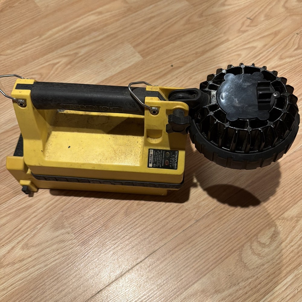 Streamlight Light Box Commercial Grade Portable Light UNTESTED